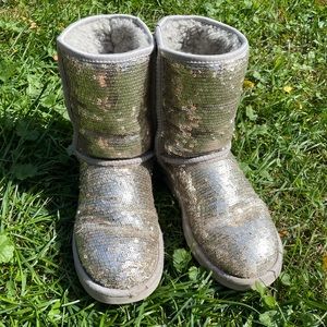 Ugg Australia Classic  Sparkles Sequin

Size 7 US